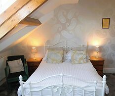 Kirkwood Guest House