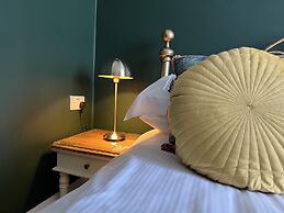 Kirkwood Guest House