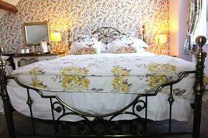 Kirkwood Guest House