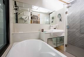 The Crystal Hotel Buriram