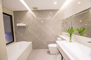 The Crystal Hotel Buriram