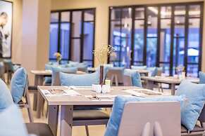 The Crystal Hotel Buriram