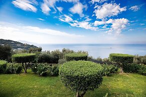 Villa Fiorella Art Hotel