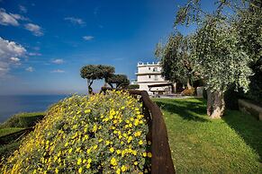 Villa Fiorella Art Hotel