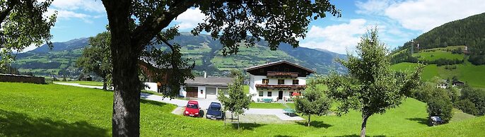Bio-Bauernhof Vordergugg