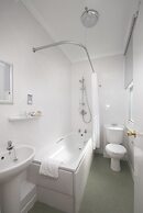 The New Southlands Hotel