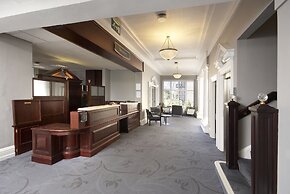 The New Southlands Hotel