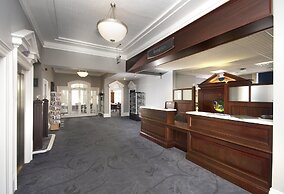 The New Southlands Hotel