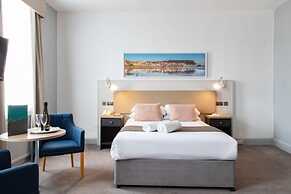 The New Southlands Hotel