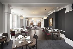 The New Southlands Hotel