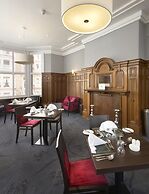 The New Southlands Hotel