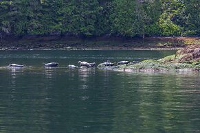 Bathgate Resort and Marina