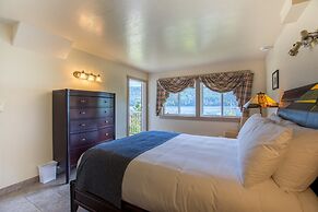 Bathgate Resort and Marina