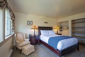 Bathgate Resort and Marina