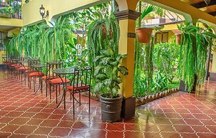 Las Camelias Inn