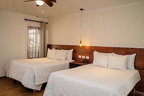 Las Camelias Inn