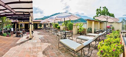 Las Camelias Inn