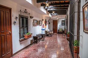 Las Camelias Inn