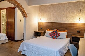 Las Camelias Inn