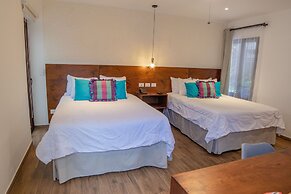Las Camelias Inn