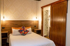 Las Camelias Inn