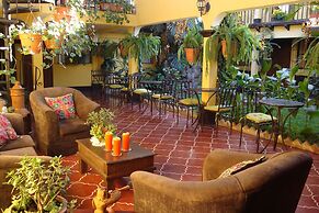 Las Camelias Inn