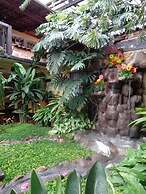 Las Camelias Inn