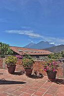 Las Camelias Inn