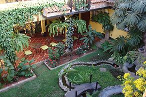 Las Camelias Inn
