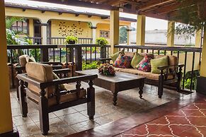 Las Camelias Inn