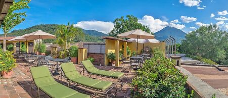 Las Camelias Inn