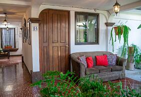Las Camelias Inn