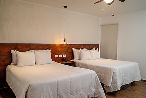 Las Camelias Inn