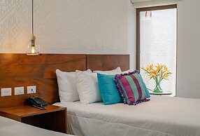 Las Camelias Inn