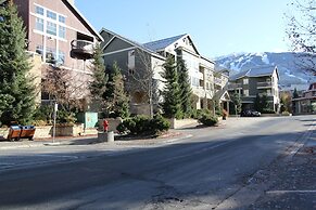 Signature Condos By Whistler Retreats