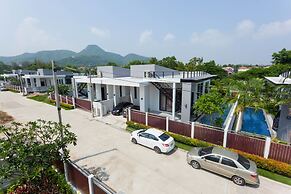 WE by Sirin Pool Villa Huahin