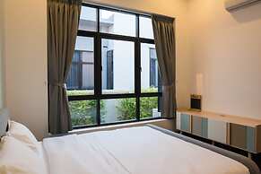 WE by Sirin Pool Villa Huahin