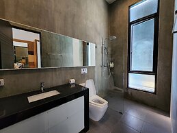 WE by Sirin Pool Villa Huahin