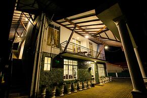 La Cottage Boutique Hotel & Restaurant