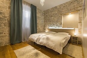 Tifani Luxury Rooms 2