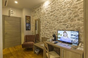 Tifani Luxury Rooms 2