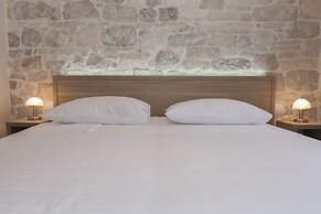 Tifani Luxury Rooms 2