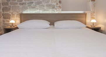 Tifani Luxury Rooms 2