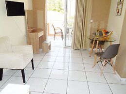 Apollon Studios & Apartments