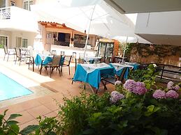 Apollon Studios & Apartments