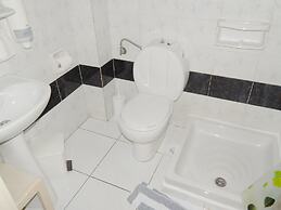 Apollon Studios & Apartments