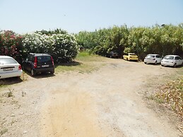 Apollon Studios & Apartments