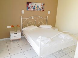 Apollon Studios & Apartments