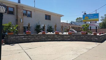 The Amethyst Beach Motel