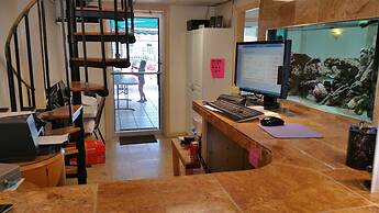 The Amethyst Beach Motel